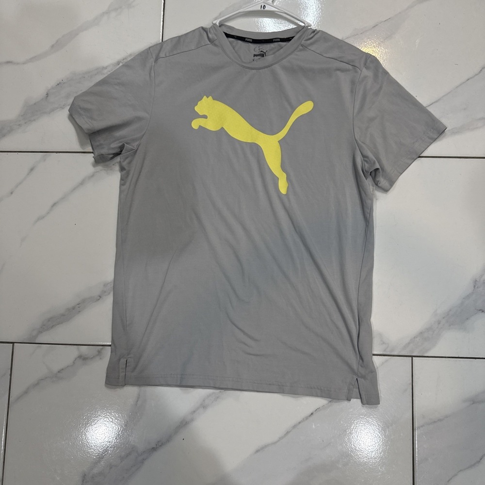 PUMA Drifit  short sleeve t-shirt Size Large Grey‎ Big Yellow Puma Logo
